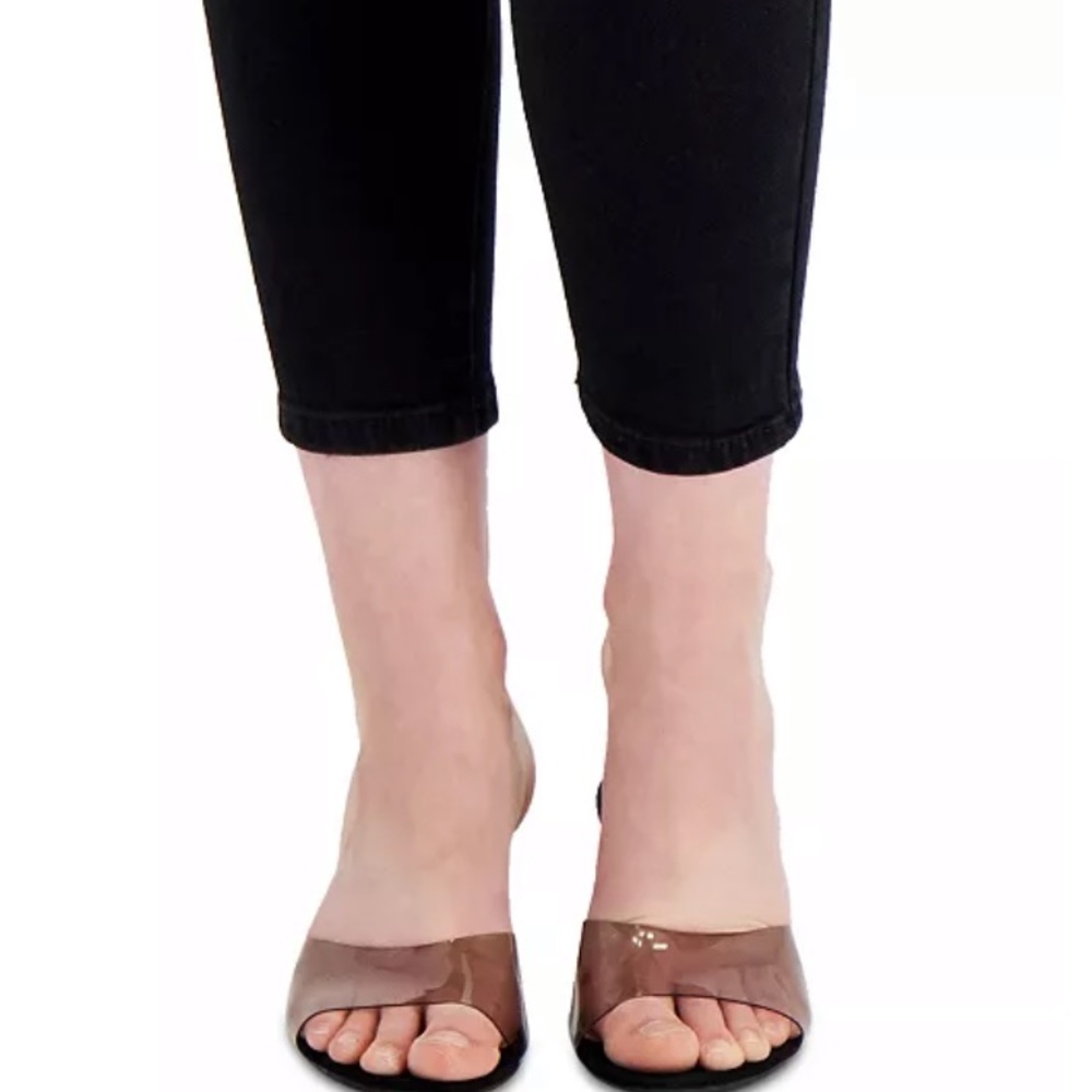 Style & Co - NWT - Distressed Curvy Skinny Leg - Picture 4 of 15